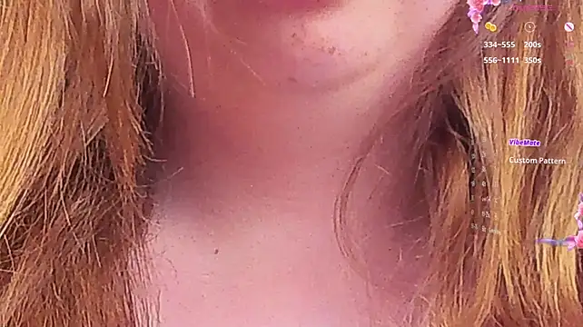 Vivian_cutie live cam on StripChat