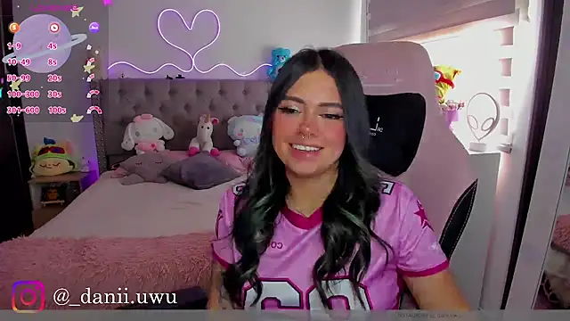 CuteDani_ live cam on StripChat