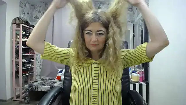 Helen1974 live cam on StripChat