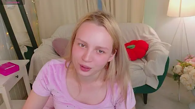 Beatrica_Klein live cam on StripChat