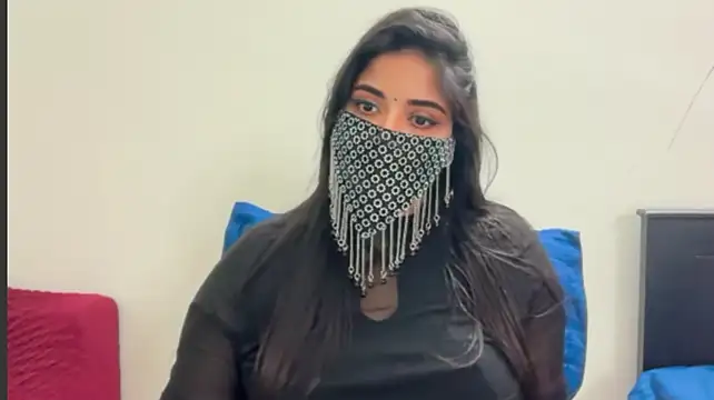 Tamil_Silky live cam on StripChat