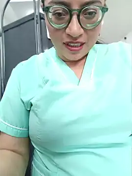 SOFI__10 live cam on StripChat