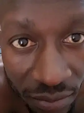 TallandBigEbony live cam on StripChat