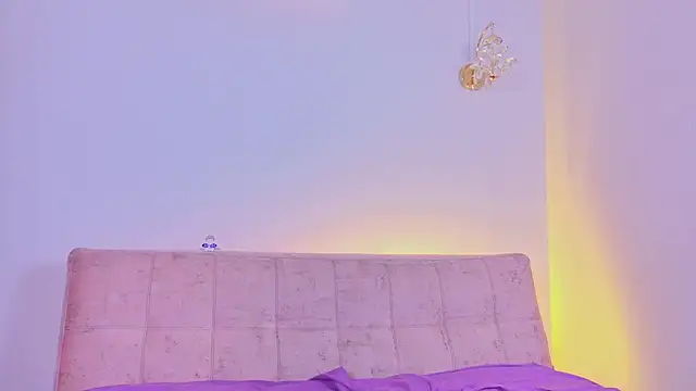 BELLA_TENTATION_CR live cam on StripChat