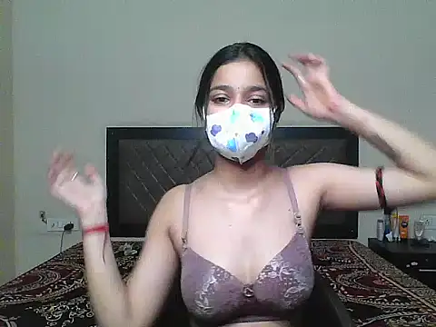 luvshanaya live cam on StripChat