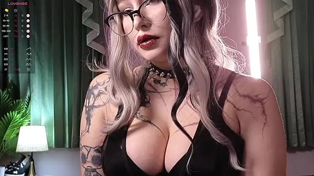 ghot1c_graceeee live cam on StripChat