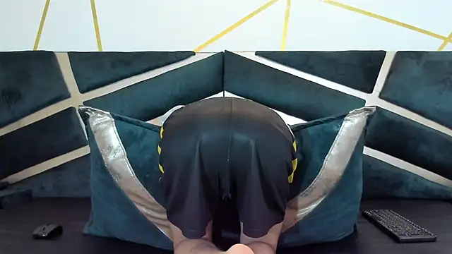 thiago19s live cam on StripChat