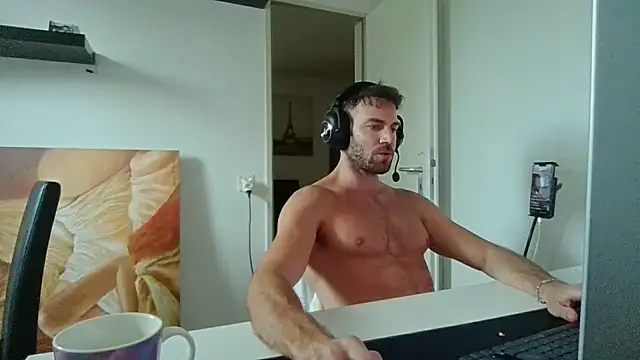 alpha-hunk live cam on StripChat