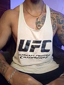 Joylopez_fit live cam on StripChat