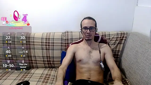 cholitohermoso live cam on StripChat