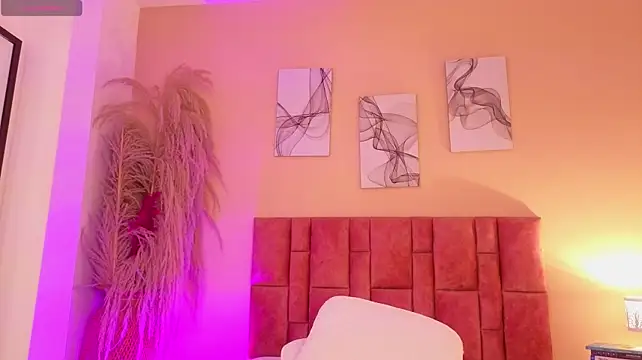 emmy_danielss webcam