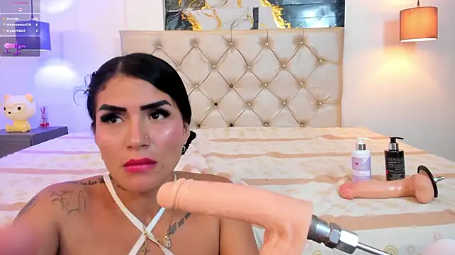 Preetty_Moon live cam on StripChat