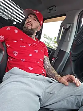 Beardedtattood's live cam