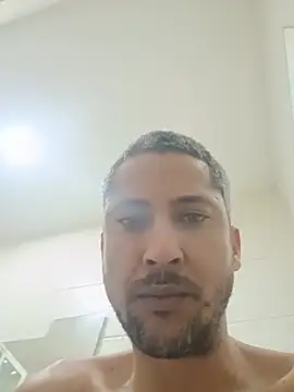 Arrombador20 live cam on StripChat