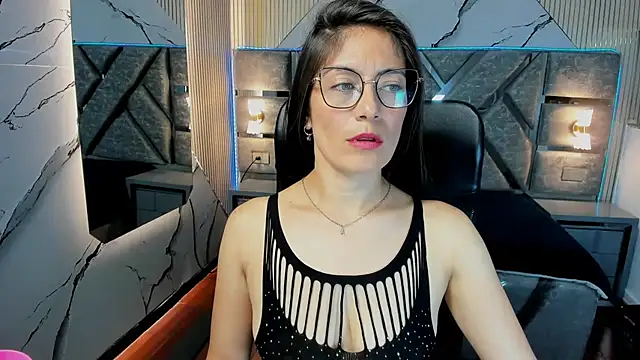 AnnyMilet_ live cam on StripChat