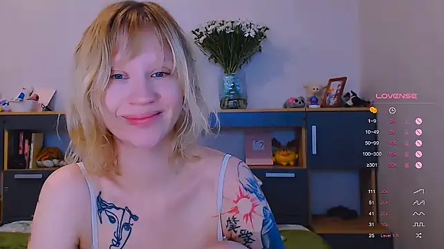 amelia_lye live cam on StripChat