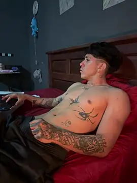 Owen_rave live cam on StripChat