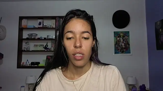 stephania_t live cam on StripChat