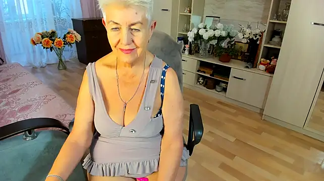 HotandMature live cam on StripChat