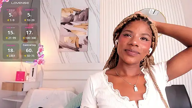 Afro_Luna live cam on StripChat