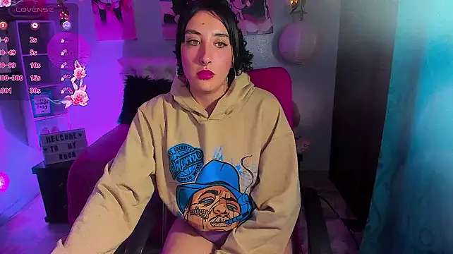 Megan_Reeves live cam on StripChat