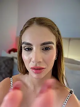 Lia_Brooks