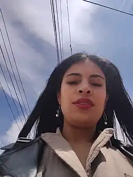 Astrid-- live cam on StripChat