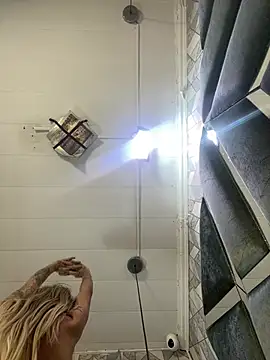 Model: MadisonWood01