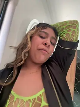 Sophie19__ live cam on StripChat