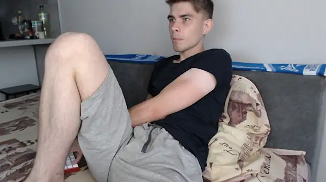 Student_Oliver live cam on StripChat