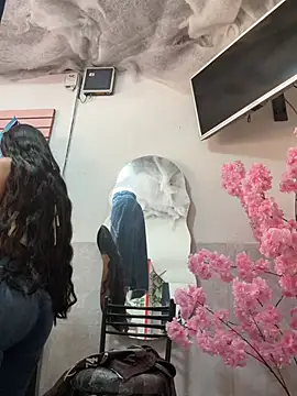 IsabellaMariet live sex cam