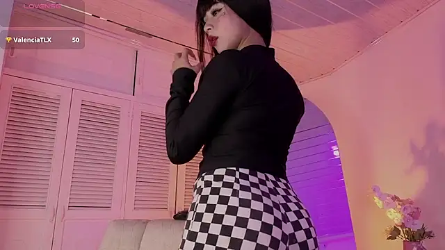 Katiaa_n live cam on StripChat