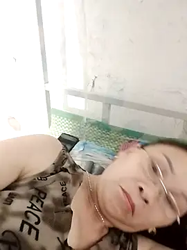 miko_nyan2006 live cam on StripChat