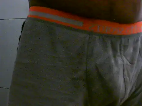 MidnightFlirtX live cam on StripChat