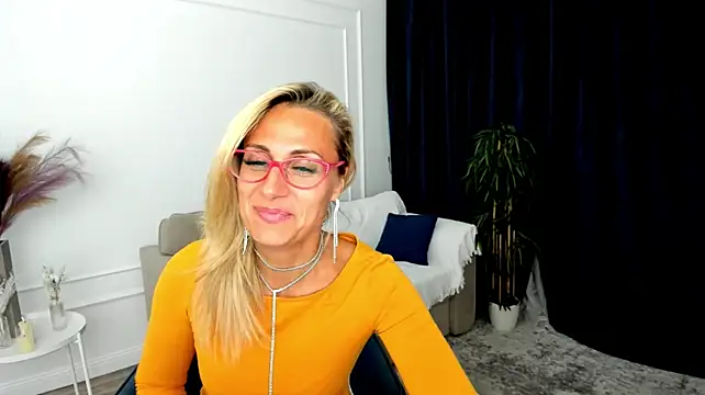 MuseOfStage live sex cam