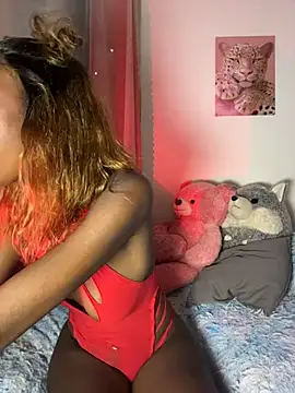 Nina_Velveta
