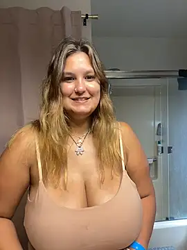 Latinamommy26 live sex cam
