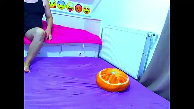 evehotty (Ask my age) - show tits