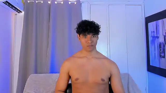 Logan_jake live cam on StripChat
