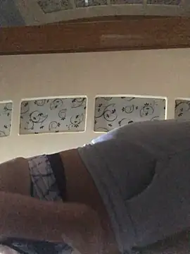 AlevNaz live cam on StripChat