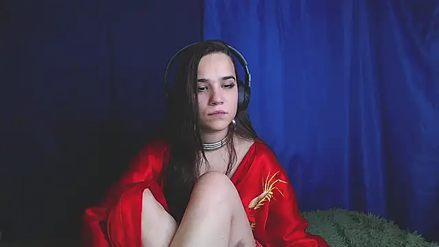 Tiny_Witch live cam on StripChat