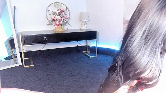 Maddyluxe live cam on StripChat
