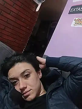 Amy_Kobold3 live cam on StripChat