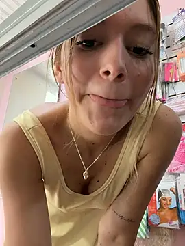 Ana____ live cam on StripChat