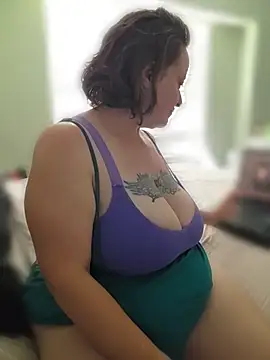 julimonroe live cam on StripChat