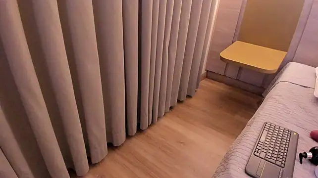stthepany live cam on StripChat
