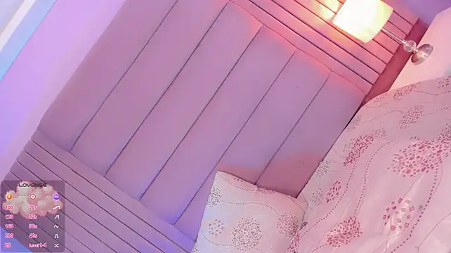Camille_deluxe live cam on StripChat