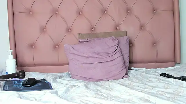 Belle_Brunette live sex cam