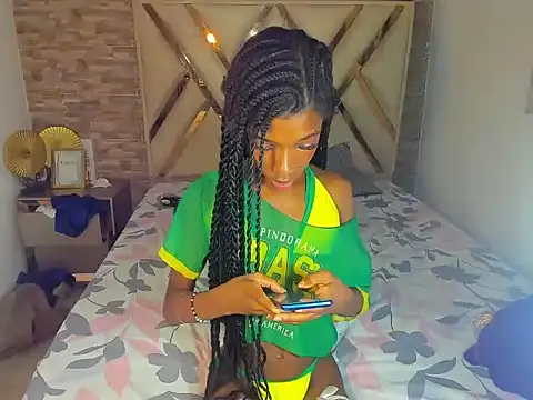 Model: Little_ebonyx