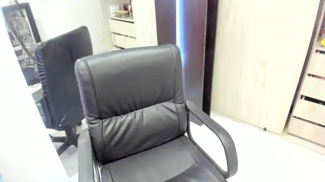 BellaFlaming webcam